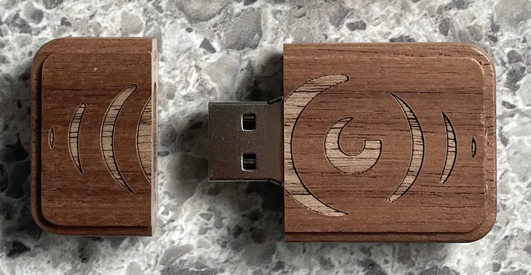 USB BOX SET (Music + Guitar Tablatures + Instructional Videos)